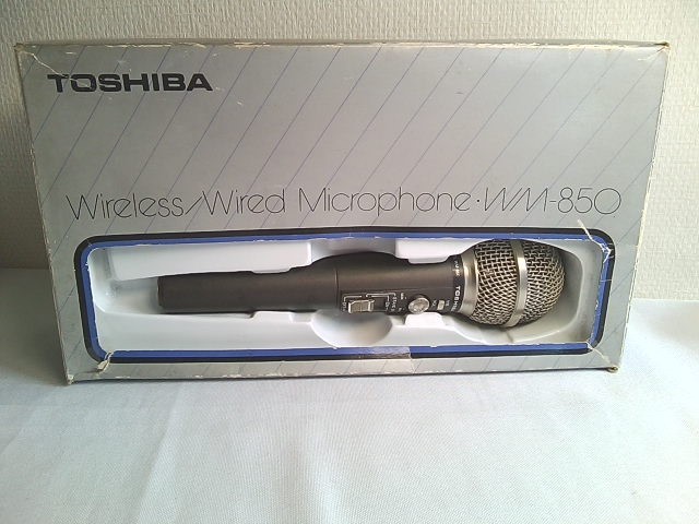 東芝　TOSHIBA　ワイヤレスマイクロフォン Wireless/Wired microphone WM-850 カラオケ マイク　日本製_画像1