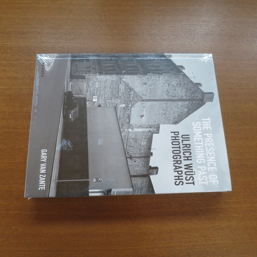 ウルリッヒ・ウスト 東ドイツ 写真集□美術手帖 IMA Walker Evans Stephen Shore The Presence of Something Past Ulrich Wust Photographs - アート写真 ウルリッヒ・ウスト 東ドイツ 写真集□美術手帖 IMA Walker Evans Stephen Shore The Presence of Something Past Ulrich Wust Photographs - アート写真