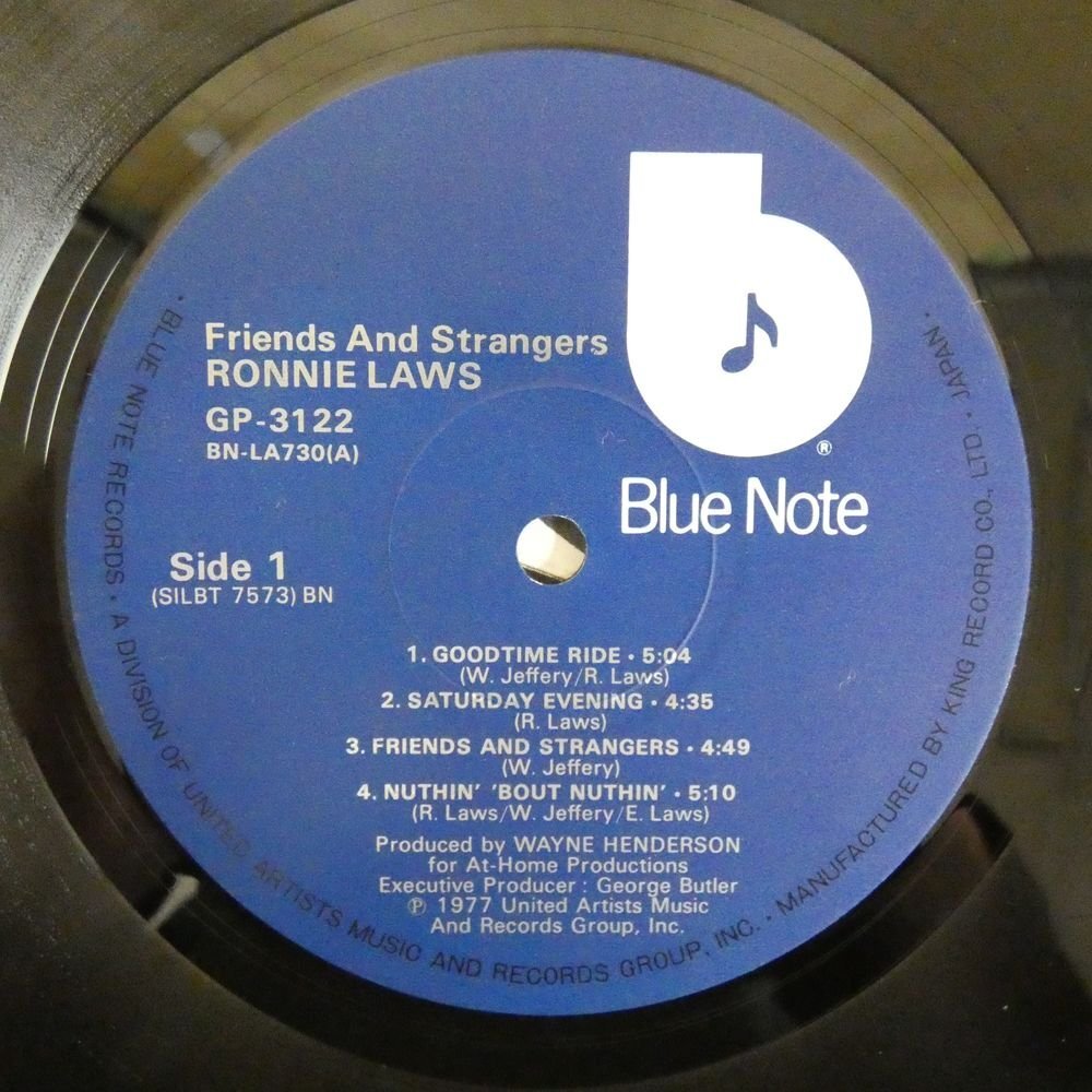 46073097;【国内盤/キングBLUE NOTE】Ronnie Laws / Friends And Strangersの画像3