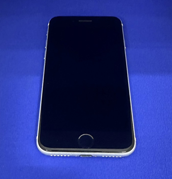 【中古美品】Apple iPhoneSE 64GB ホワイト MHGQ3J/A SIMフリーの画像2