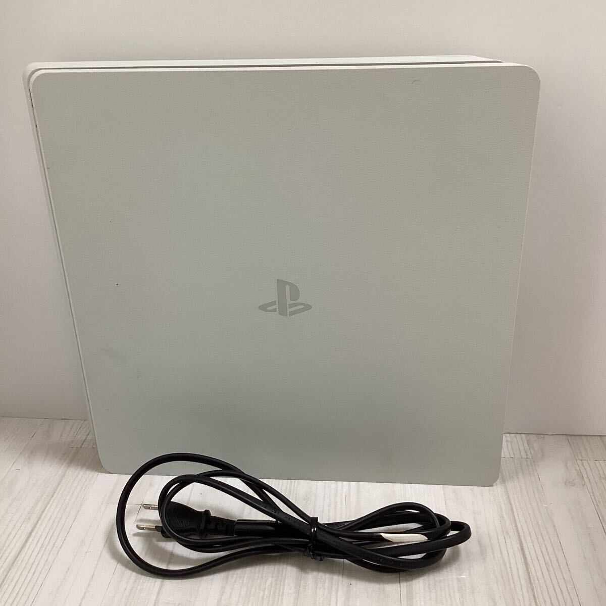 【中古】SONY  PlayStation4CUH-2200Bグレイシャー ホワイト の画像1