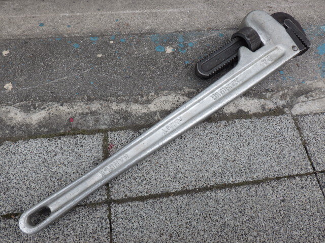  used MCC 600mm aluminium pipe wrench new ..