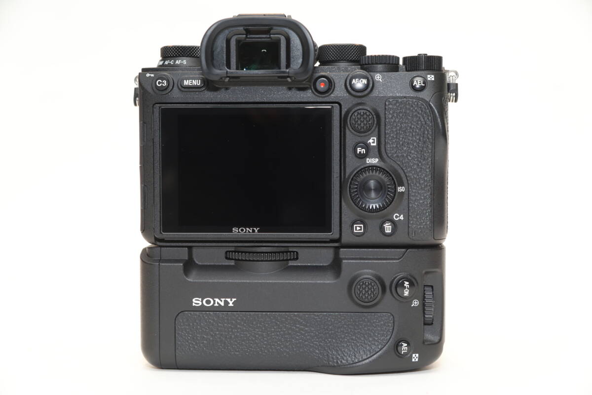 Sony α9 II ILCE-9M2 + 縦位置グリップ VG-C4EM ソニー アルファ フルサイズ ミラーレス カメラ 中古の画像2