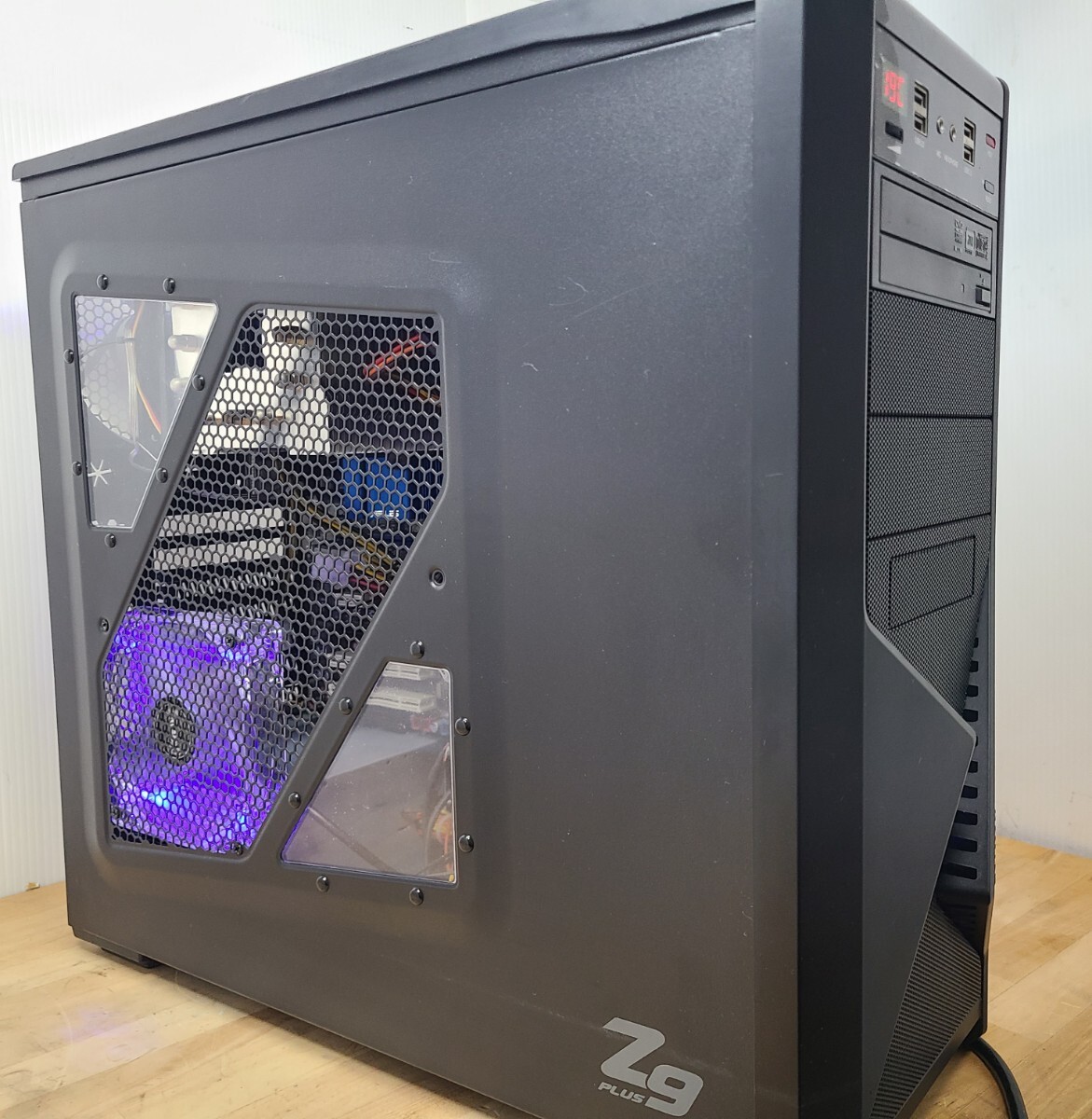 ☆ デスクトップパソコン １円スタート！ ZALMAN ジャンク品 ゲーミングPCの画像2