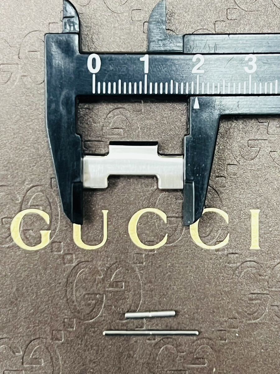 【純正パーツ】GUCCI/グッチ Gタイムレス 126.2 YA126249から取り外し 余り駒 1コマ SS 20mmの画像3