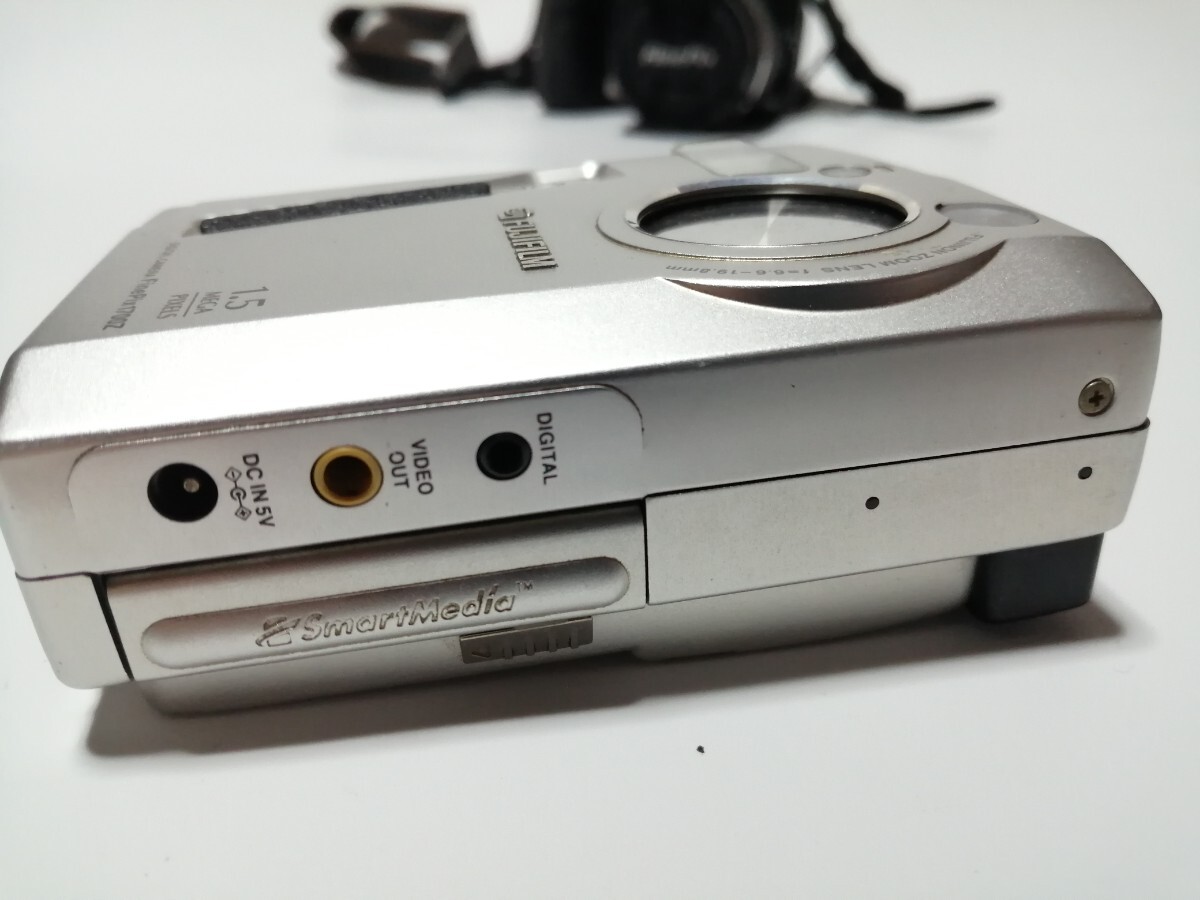 動作確認済み FUJIFILM 富士フィルム FinePix1700Z コンパクトデジタルカメラの画像4