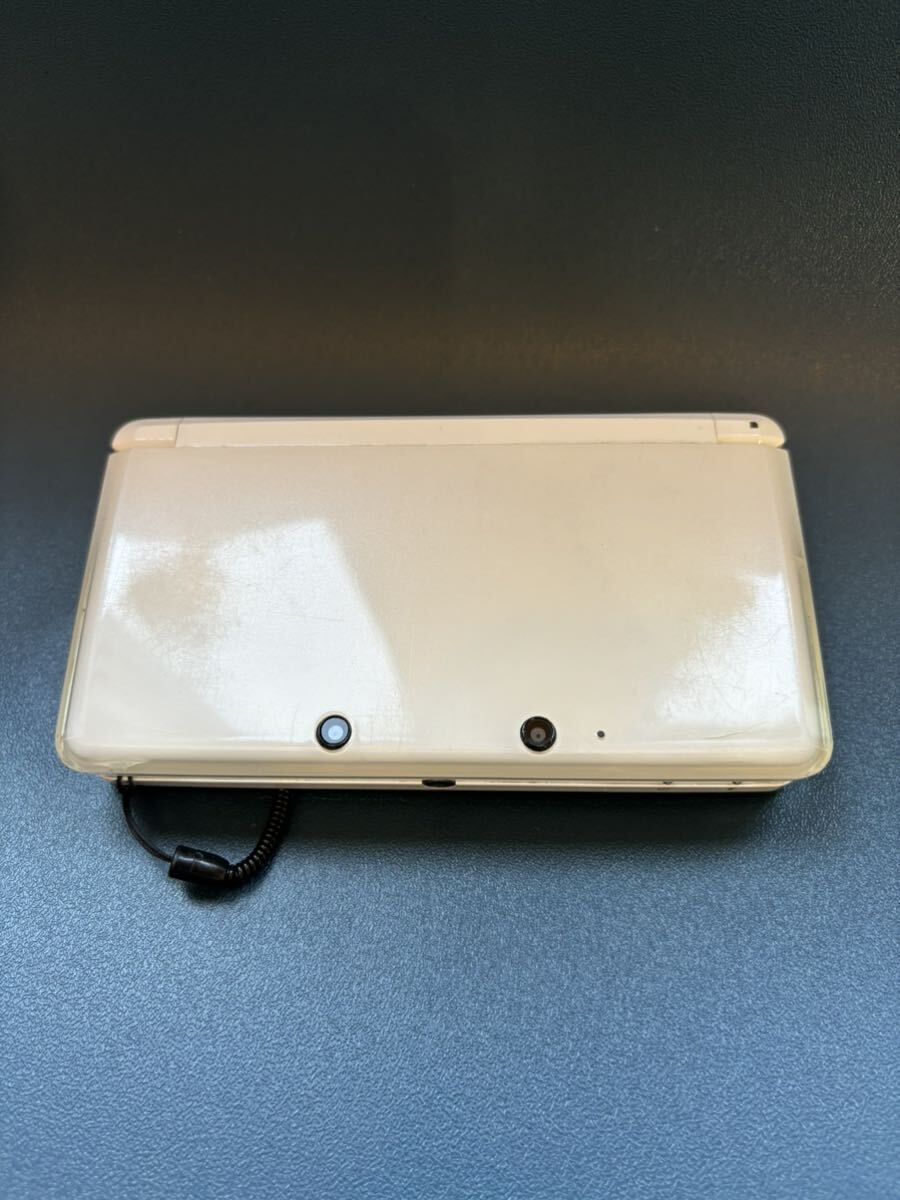 ニンテンドー3DS アイスホワイト可動品 消毒済み ジャンク扱い ソフト9本付きの画像4