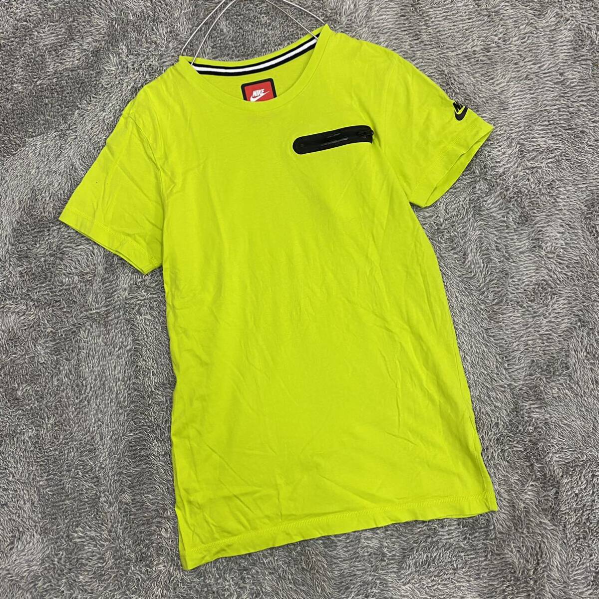 NIKE ナイキ Tシャツ 半袖カットソー サイズL イエロー 黄色 メンズ トップス 最落なし （U18）の画像1