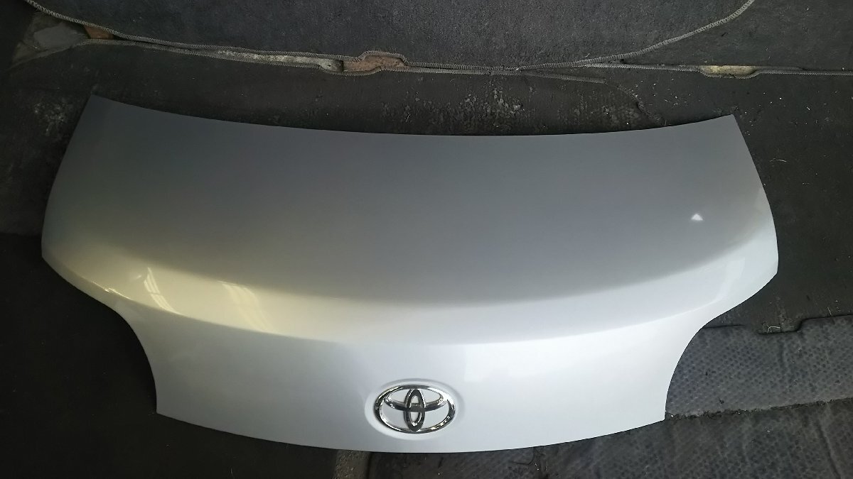  Toyota Porte NNP10 11 H17 year bonnet 1E7 silver mica 
