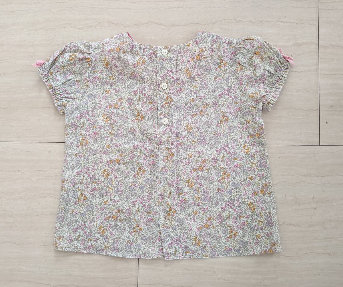  have on little Ralph Lauren cute . floral print short sleeves tops size 100