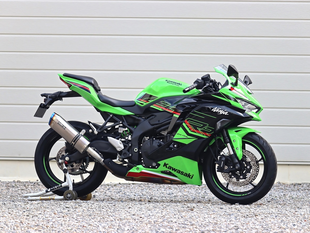 新品 WR’S 2023～ZX-4R SE/ZX-4RR (8BL-ZX400P) スリップオン SS-OVALタイプ ソリッドチタン仕様 SK4440JM マフラー_画像1