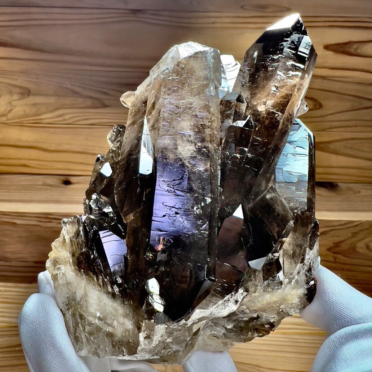 【特大】約1kg スモーキークォーツ ブラジル ミナスジェライス州産 レインボー 虹 アイリス 煙水晶 天然石 原石 鉱物 鉱物標本 標本 石の画像4