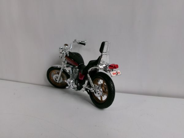 ★マイスト ダイキャストモデル バイク 1/18 2台セット MAISTO BMW R1200C +名称不明1台の画像4