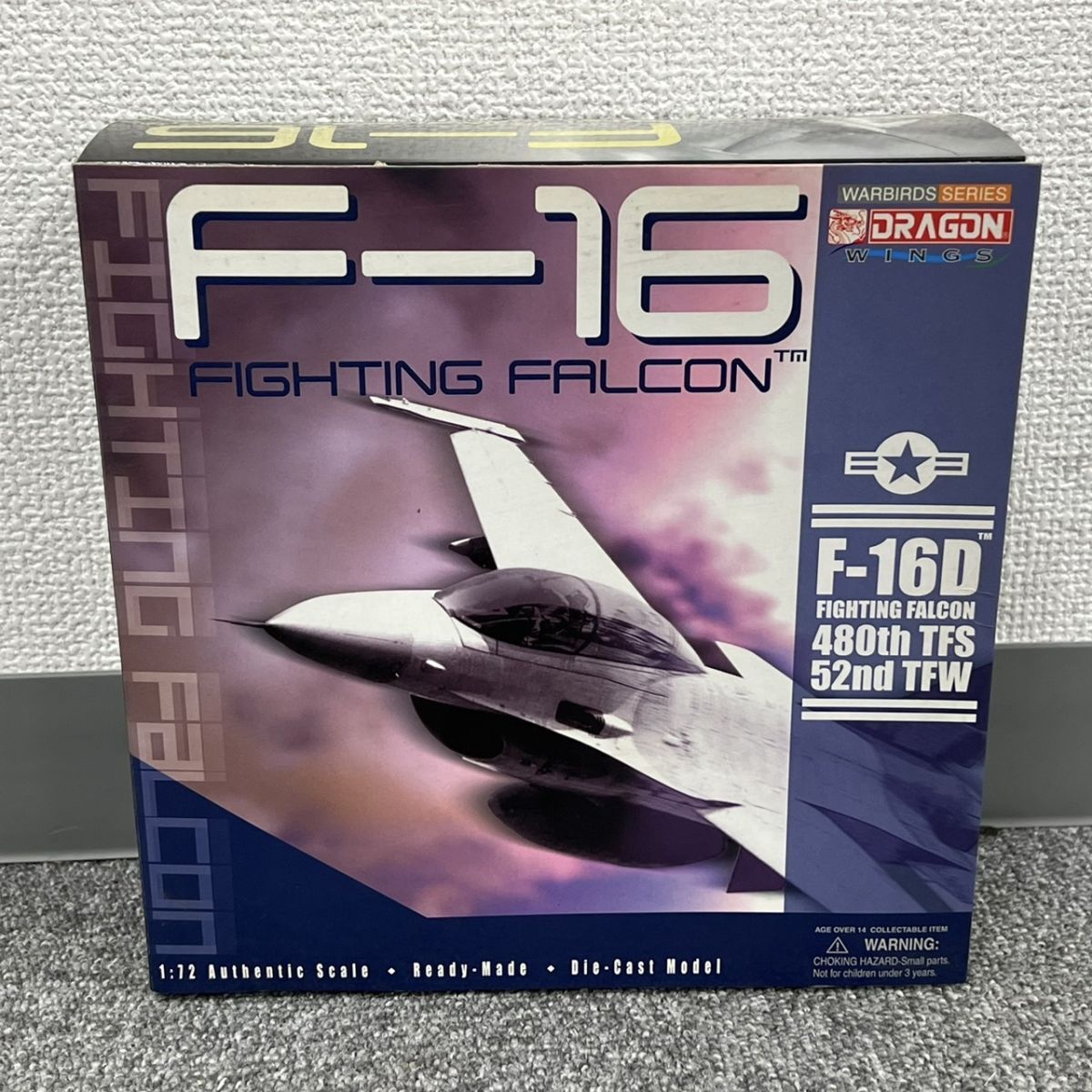 O405-H24-331 DRAGON WINGS ドラゴンウィングス F-16 FIGTHING FALCON F-16ファイティングファルコン プラモデル_画像1