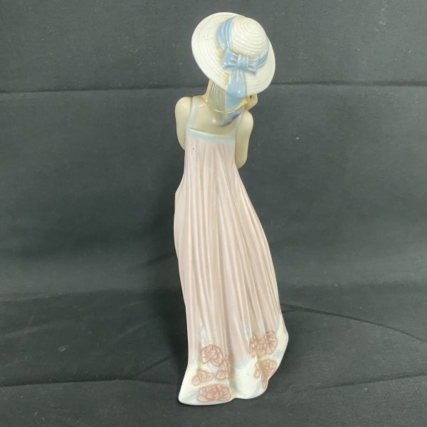Q044-H25-292 LLADRO リヤドロ 「少女シンディ」5646 フィギュリン 西洋陶磁 美術品 約21cmの画像3