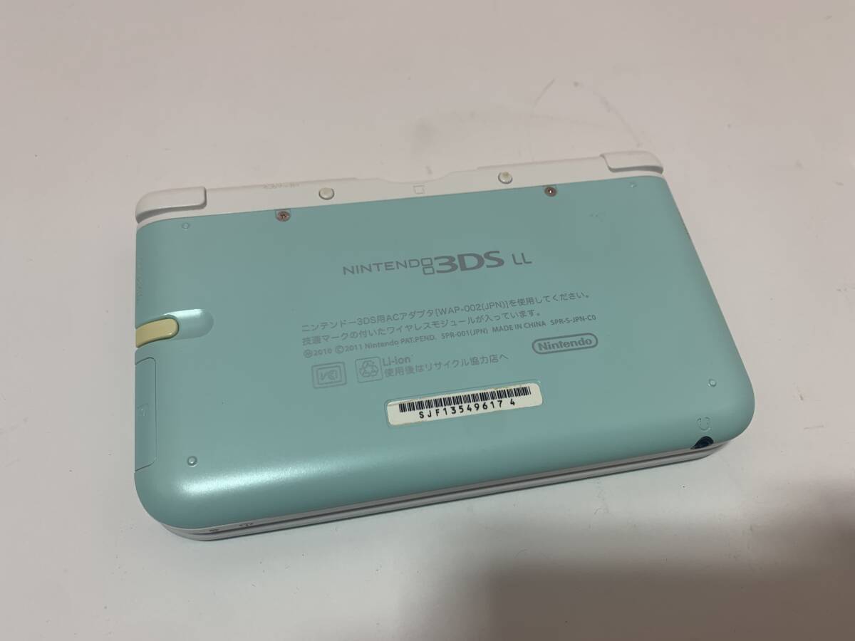 8/77☆NINTENDO 3DS LL SPR-001 ミント×ホワイト 本体のみ 初期化済み SDカード/4ＧＢ【写真追加あり】C1の画像9