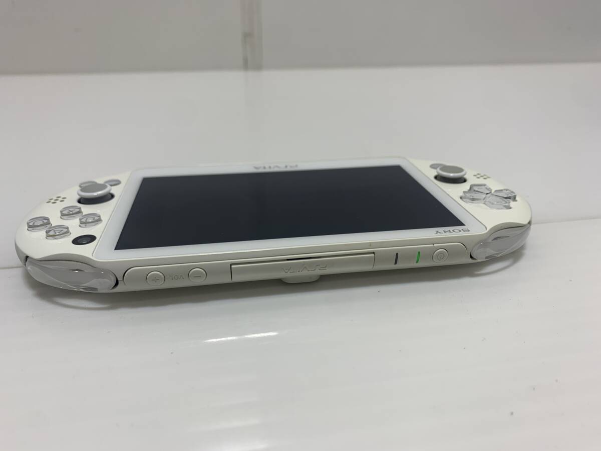 24/207☆SONY PS VITA PCH-2000 ホワイト 初期化済み 本体のみ【写真追加あり】☆Gの画像7