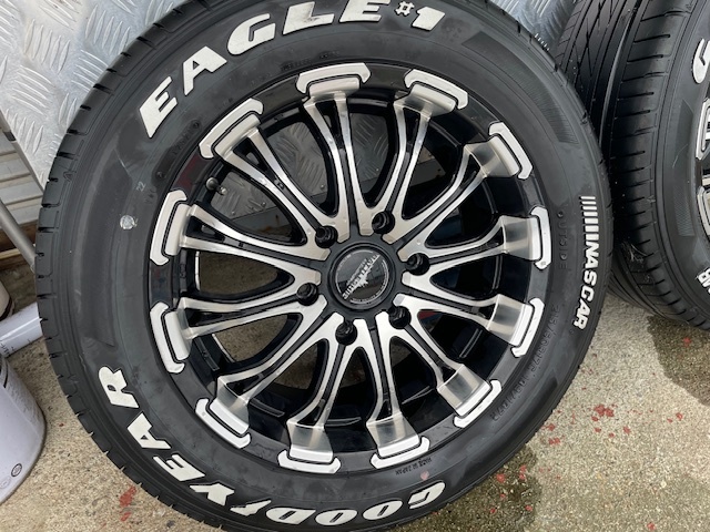 ロクサーニ　バトルシップ　17インチ6H-139.7 ET35 タイヤ付き　GOODYEAR　EAGLE#1 215/60R17 　２００系ハイエース　オマケ付き！　_画像3