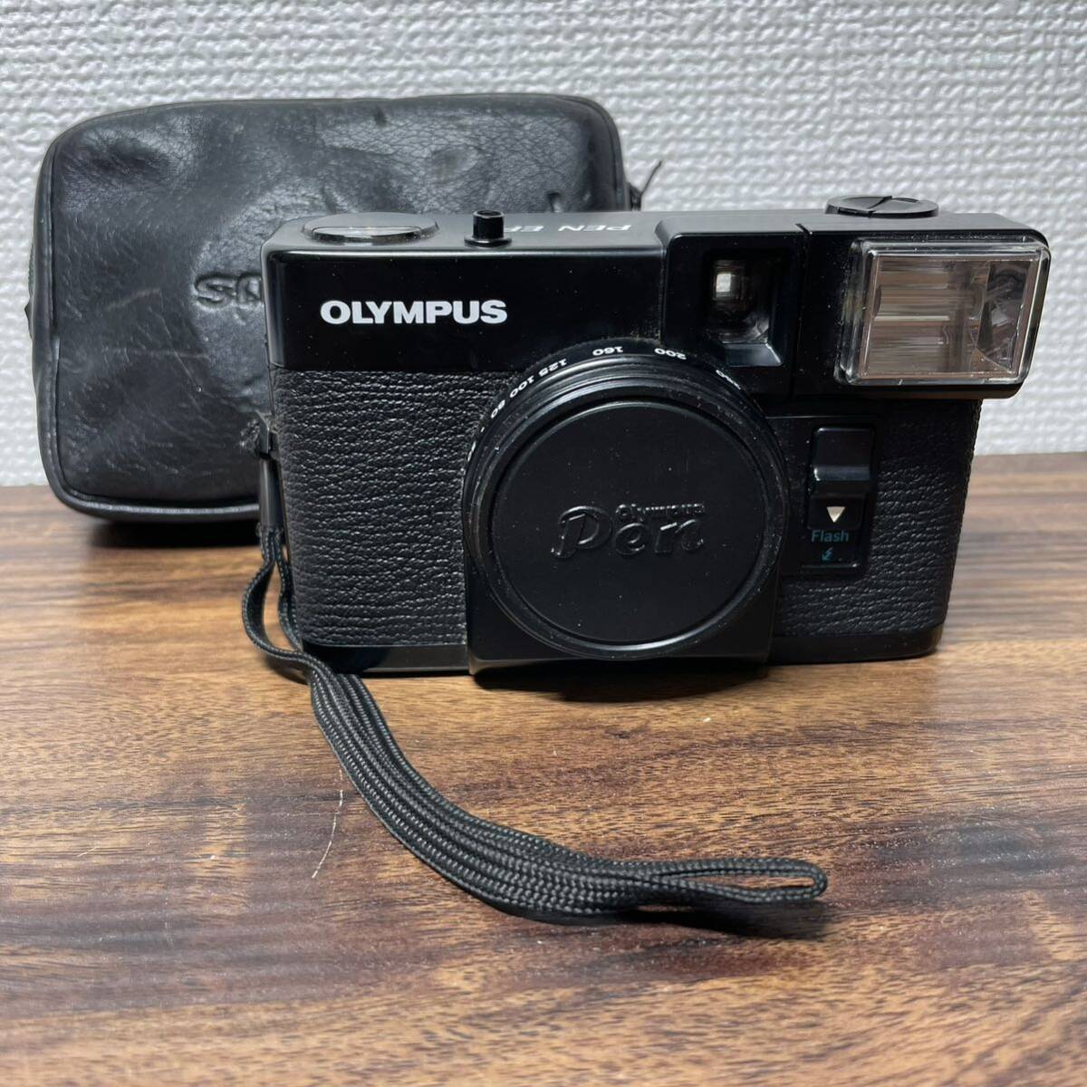 OLYMPUS PEN EF D.ZUIKO 28mm 1:3.5  オリンパス フィルムカメラ コンパクトカメラの画像1