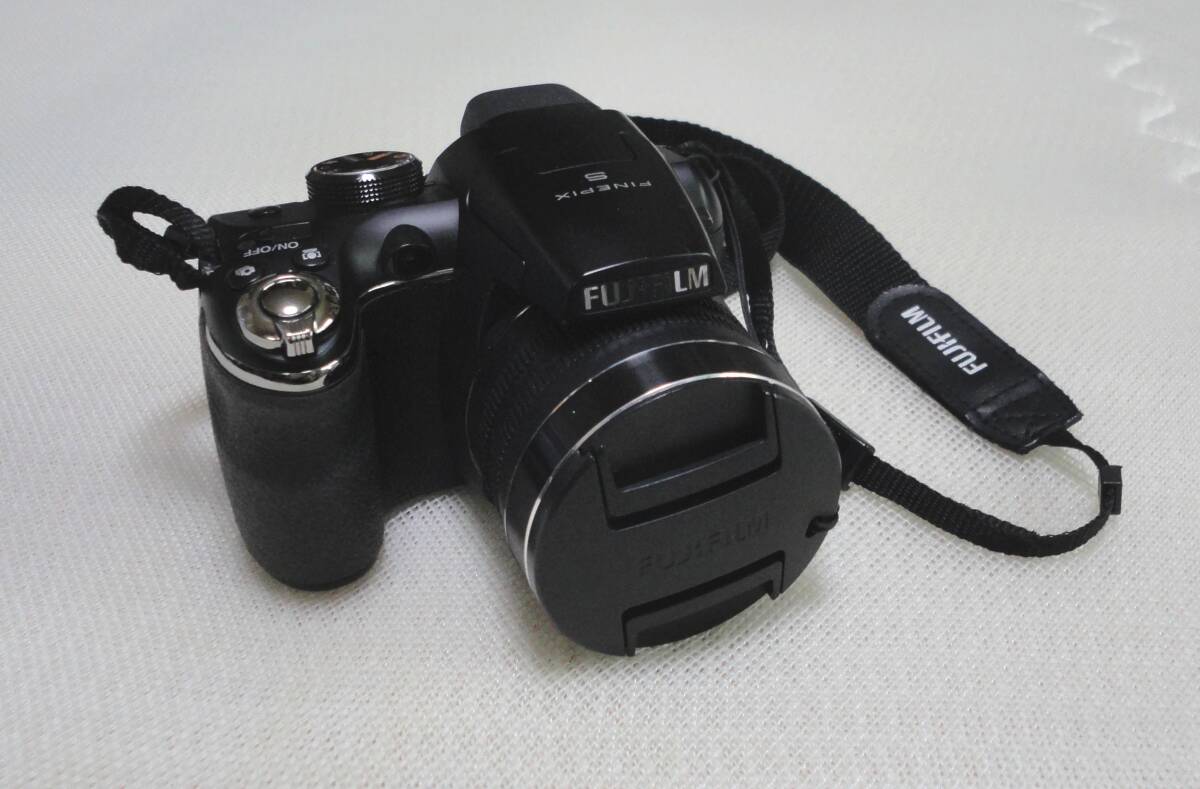 ★★★FUJIFILM FinePix S4500 デジタルカメラ(光学30倍ズーム,1400万画素) 美品★★★_画像1