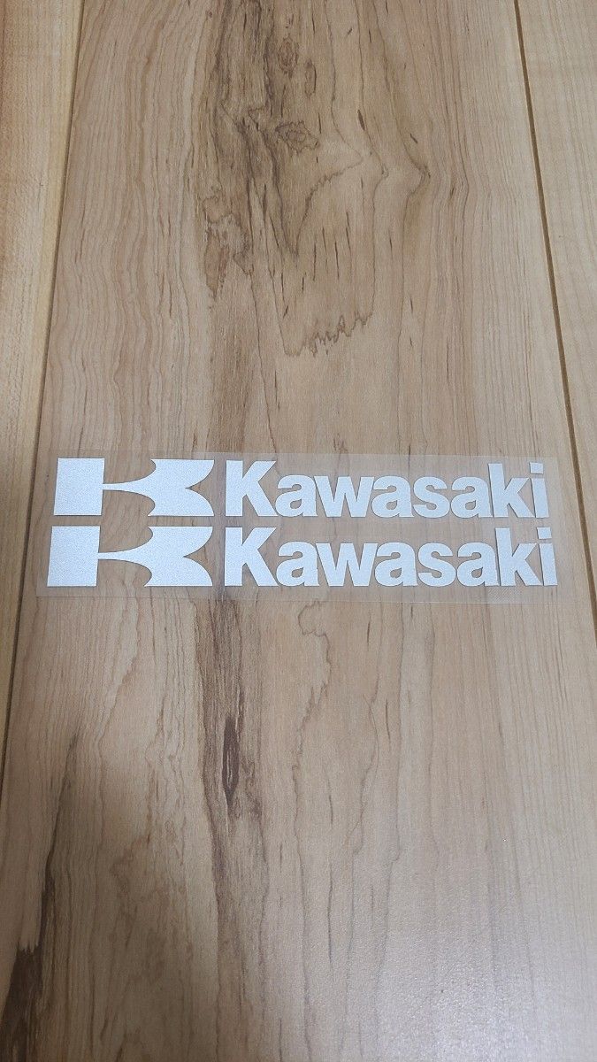 カワサキ　KAWASAKI  　バイク　車　汎用ステッカー　簡単張り付け　白 　ホワイト　2枚セット