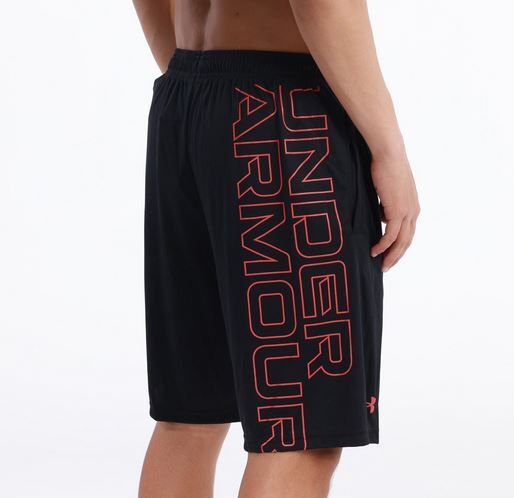 ●送料390円可能商品 アンダーアーマー UNDER ARMOUR 新品 メンズ ハーフパンツ ショートパンツ 黒 Lサイズ[13769430011N-L]四 弐★QWER_画像1