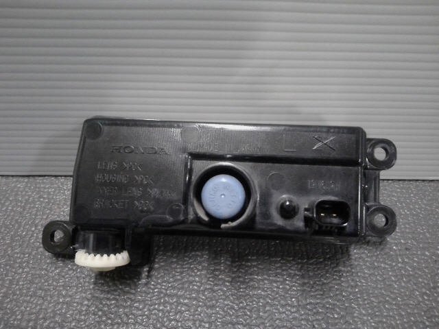 5kurudepa R2年 N-BOX 6BA-JF3 左 フォグ ランプ ライト ＬＥＤ KOITO JF4 エヌボックス カスタム 点灯OK 美品 32931の画像4