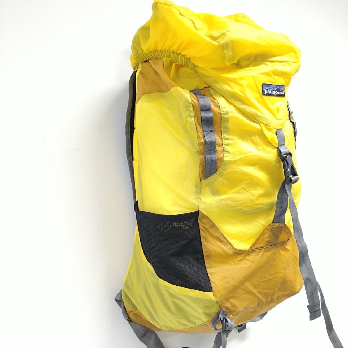 (^w^)b patagonia パタゴニア LIGHTWEIGHT TRAVEL PACK ライト ウエイトトラベル バッグ パック リュック サック イエロー B0372wEの画像5