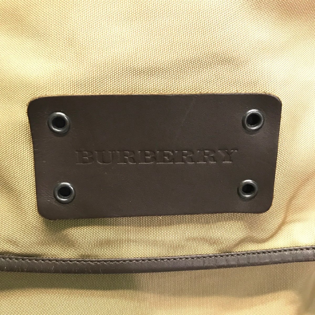 (^w^)b BURBERRY バーバリー ショルダー メッセンジャー バッグ 鞄 かばん 肩掛け 縦長 A4対応 通勤 通学 レトロ エレガント 茶系 B0450wEの画像5
