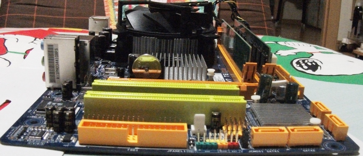 BIOSTAR G31-M7 TE LGA775マザーボード、CPU,メモリーのセットですの画像2