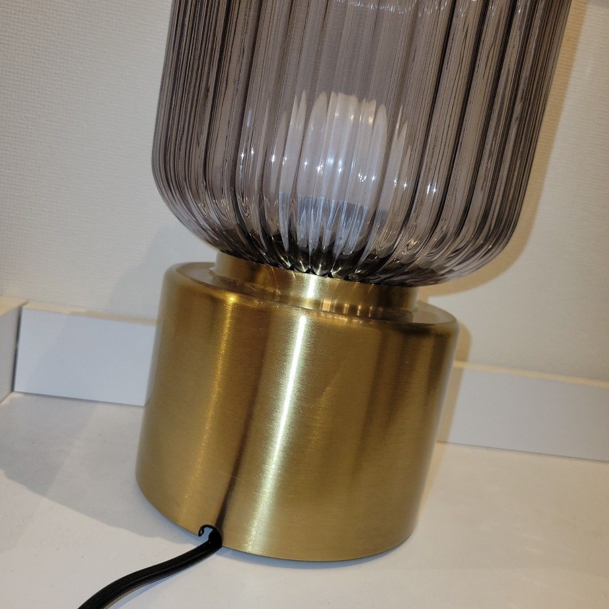 IKEA イケア お洒落 照明 ライト ソルクリント テーブルランプ SOLKLINK 電球付き ゴールド グレークリアガラス