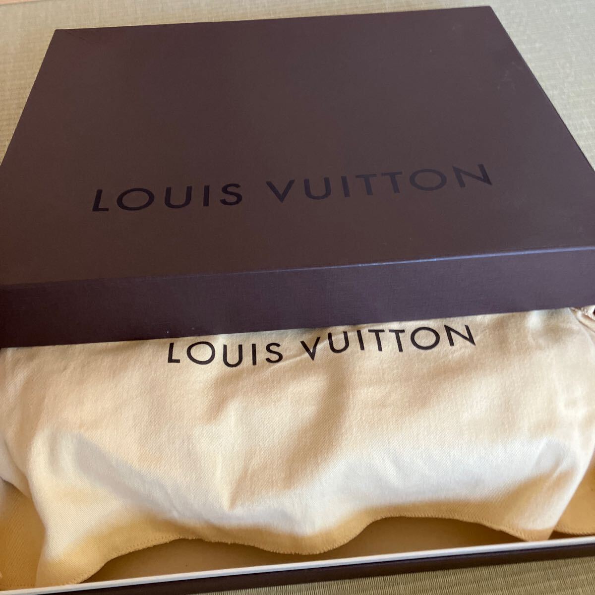 Louis Vuitton ルイヴィトン　ルイ・ヴィトン レザー ショルダーバッグ　フランス 　箱付き　3_画像10