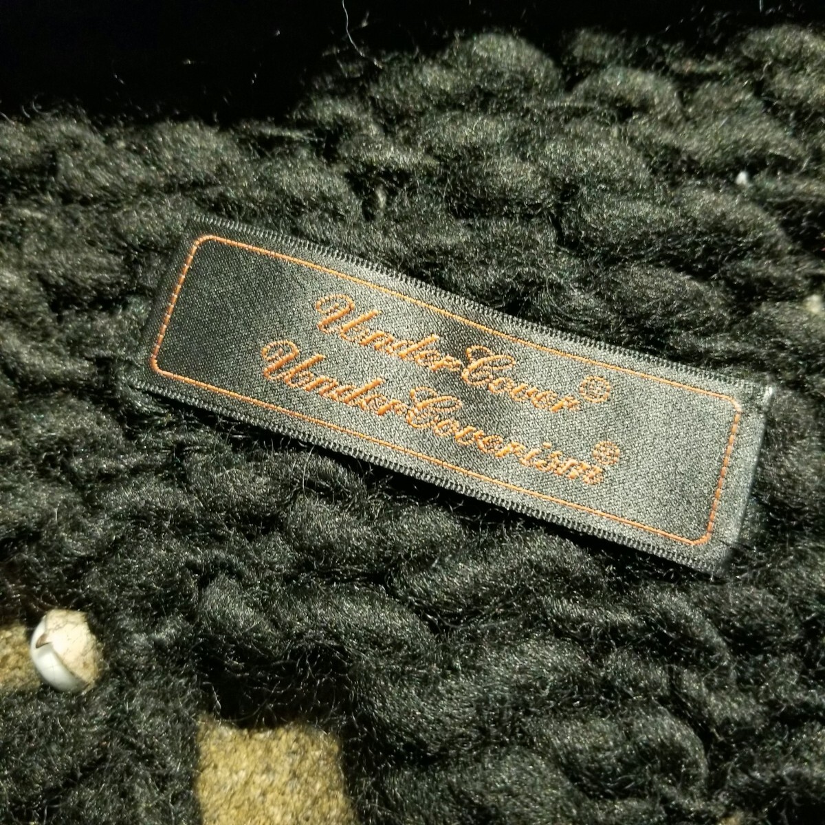 Yahoo!オークション - UNDERCOVER 04AW 目玉装飾マフラー Yahoo!オークション - UNDERCOVER 04AW 目玉装飾マフラー