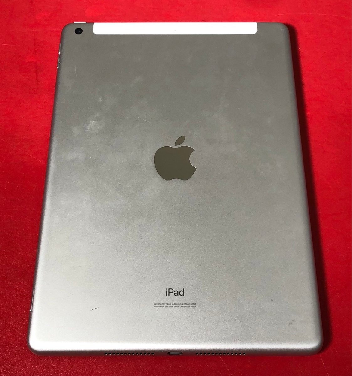 1円～ Apple iPad 第7世代 / Wi-Fi + Cellular / 32GB / シルバー / iOS 17.1.1 / 10.2インチ / A2198 / Softbank 判定〇 / バッテリー95%の画像2