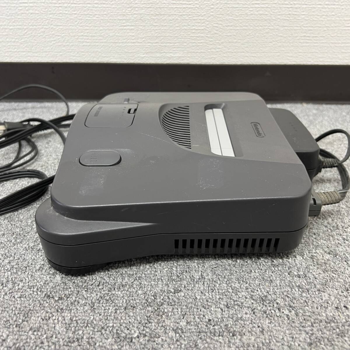 C029-M26-29 任天堂 NINTENDO 64 NUS-001(JPN) 本体コントローラーセット 本体のみ通電確認済み 付属品有の画像4