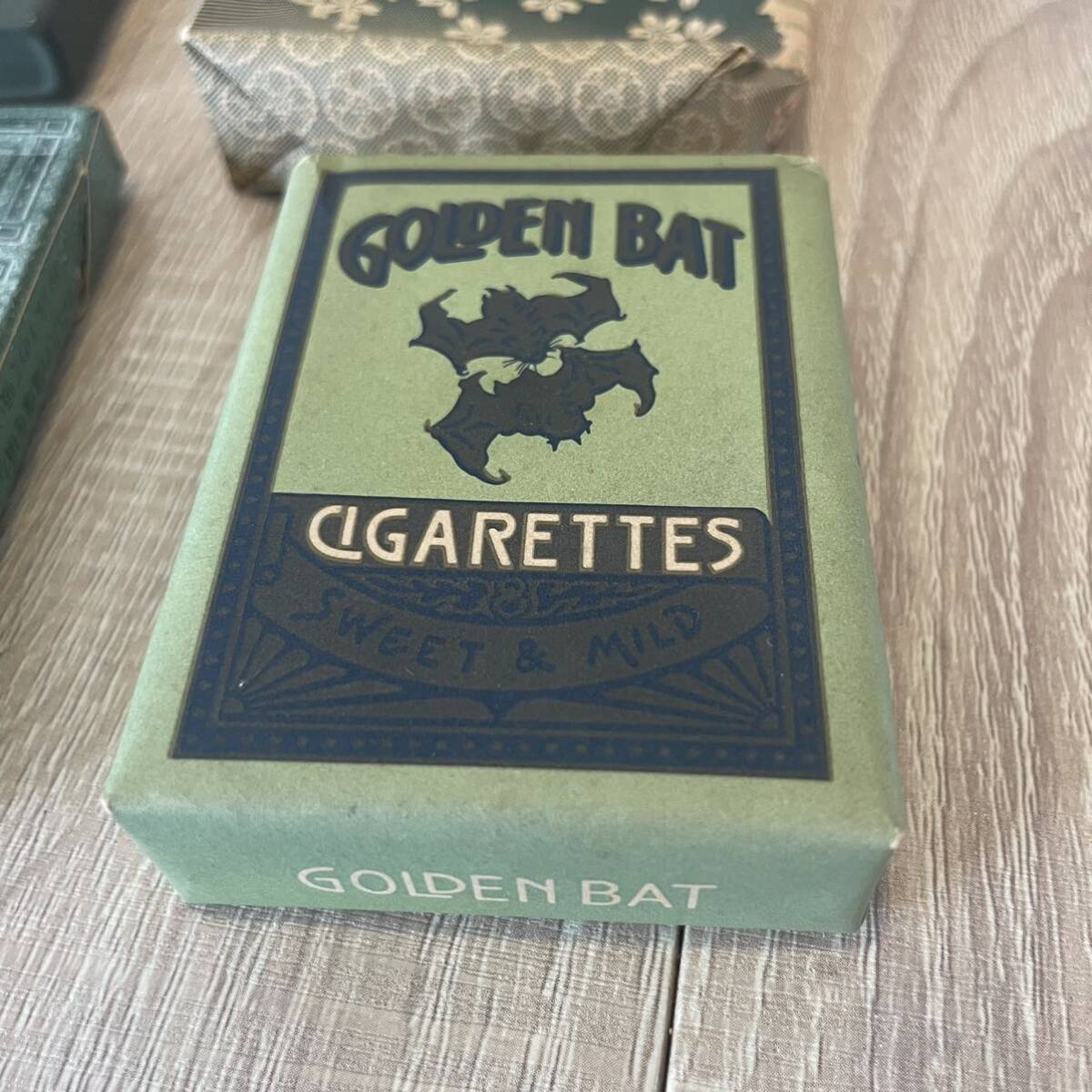 古物 未開封 &空箱 日本専売公社 JT 朝日 あさひ GOLDEN BAT ゴールデンバット アンティーク レトロ コレクション 煙草 オイルライター の画像2