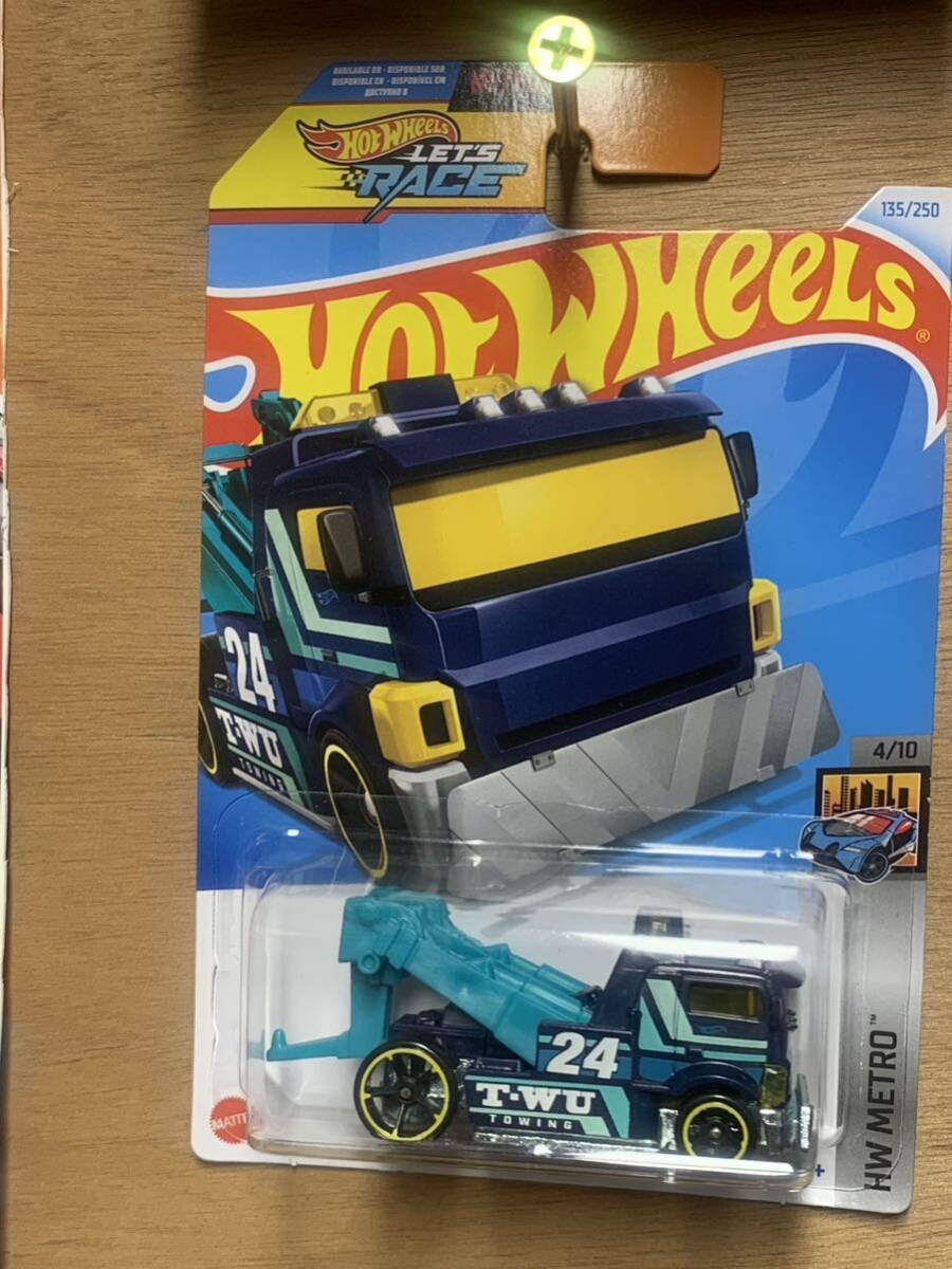 ホットウィール ベーシック2024 Gアソート　ヘビー　ヒッチャー hot wheels heavy hitcher_画像1