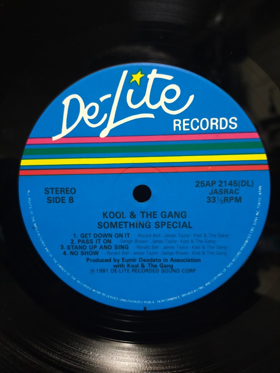 KOOL & THE GANG - SOMETHING SPECIAL 【LP】1981' 国内盤/ Get Down On It収録/帯付の画像3