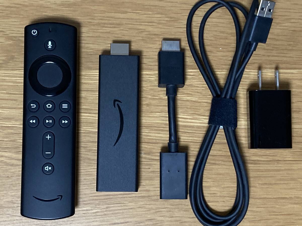 Amazon Fire TV Stick 4K - Alexa対応音声認識リモコン付属 ストリーミングメディアプレーヤー 動作確認済み 初期化済みの画像1