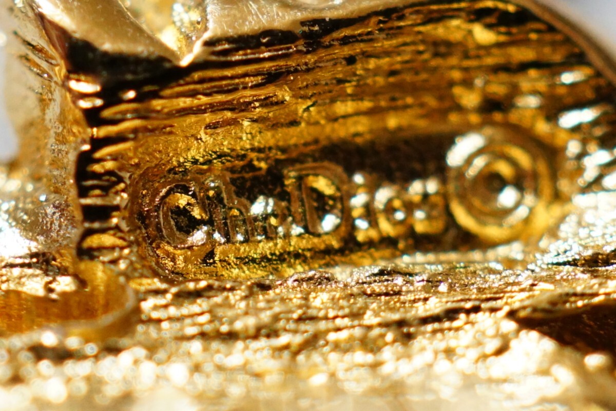 900 Christian Dior/ Christian Dior brooch abroad brand Vintage accessory Dior Gold color ornament 