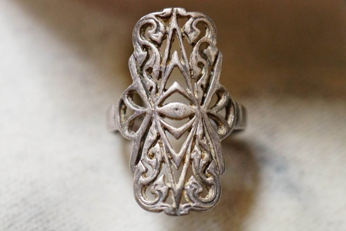 1384 海外製 シルバー リング 指輪 ヴィンテージ アクセサリー SILVER 925刻印 アンティーク シルバージュエリー 装飾品の画像1