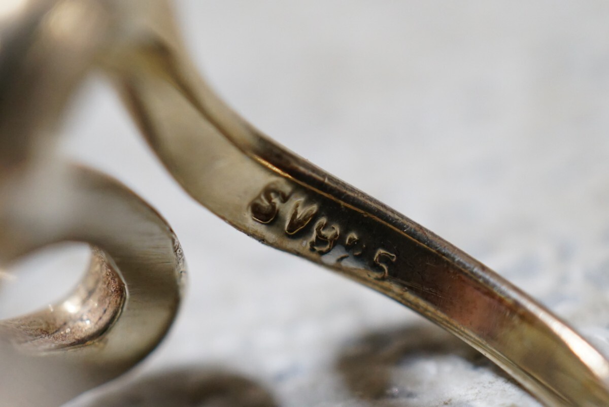 1677 海外製 シルバー リング 指輪 ヴィンテージ アクセサリー SILVER 925刻印 アンティーク シルバージュエリー 装飾品_画像4