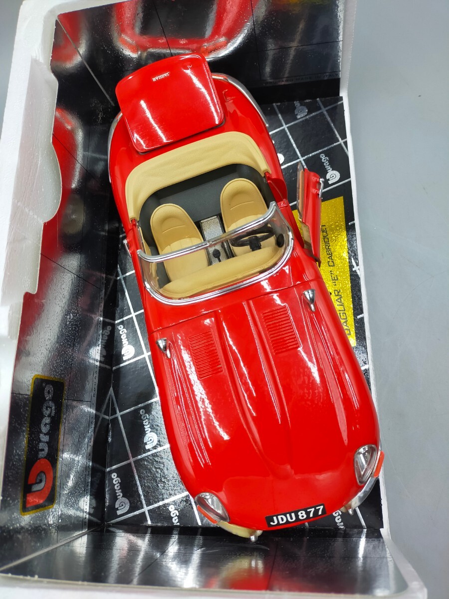 ●burago 1/18 JAGUAR E'' CABRIOLET 1961 レッド ダイキャストメタルモデル 車 模型 ブラーゴ ミニカー