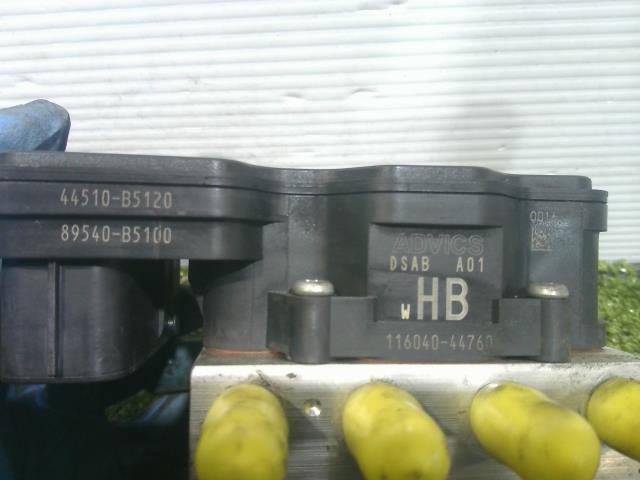 ハイゼット EBD-S321V ABSアクチュエーター W19 44050-B5120_画像3