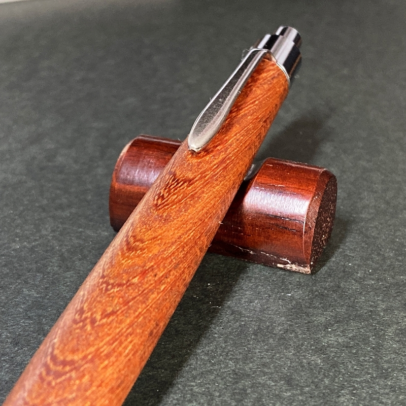 送料無料 USED 工房系木軸筆記具 Craft A(クラフトエー)けやき 送料無料 USED 工房系木軸筆記具 Craft A(クラフトエー)けやき