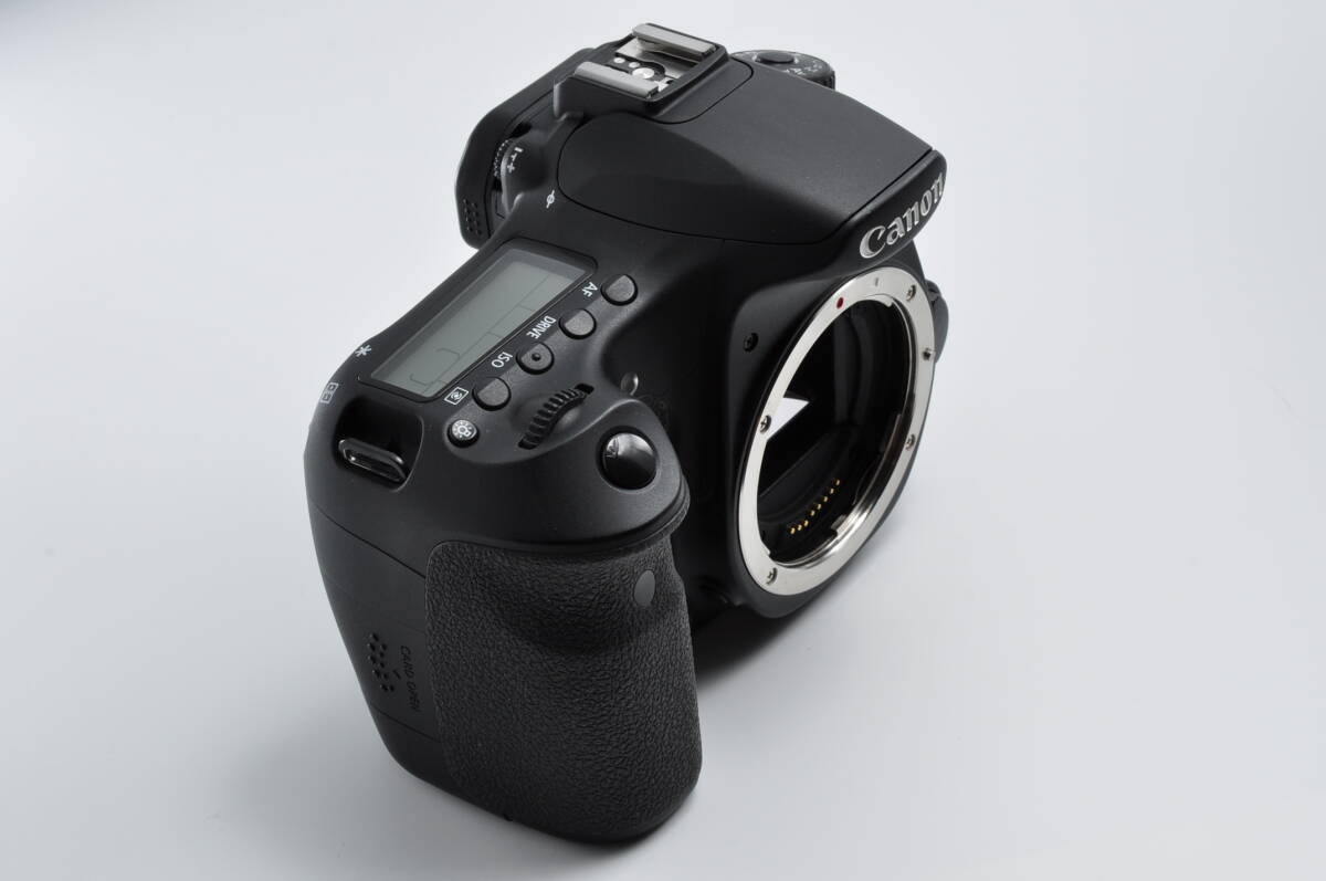【極上美品】Canon キャノン EOS 60D デジタル 一眼レフカメラ シャッター数2,896 ストラップ 充電器付き #0199_画像3