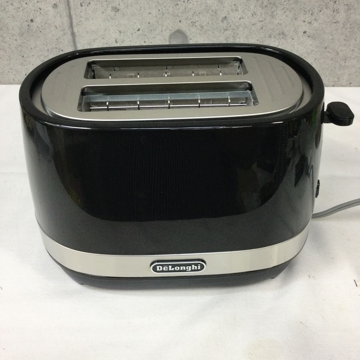 ◎【DeLonghi/デロンギ】アクティブ シリーズ ポップアップトースター トースター CTLA2003J ブラック 美品 箱付 説明書付 動作確認済の画像4