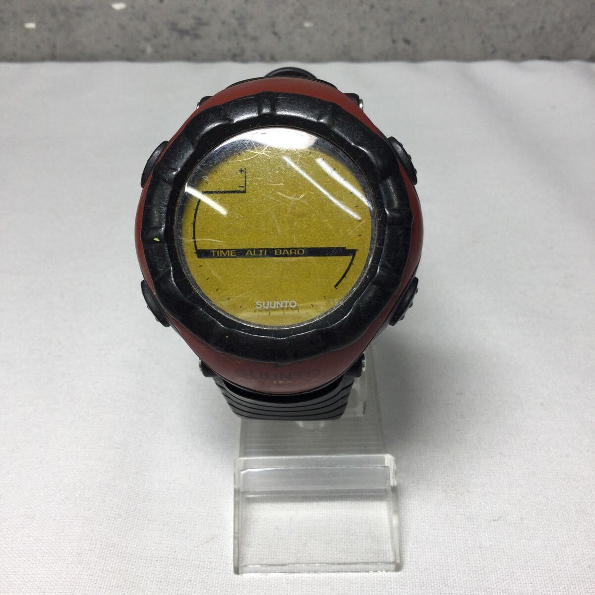 ◎【SUUNTO/スント】腕時計 デジタル VECTO ベクト ブラック×レッド 黒×赤 使用感，汚れ，傷有，電池切れ 動作未確認 【全国一律520円】の画像1