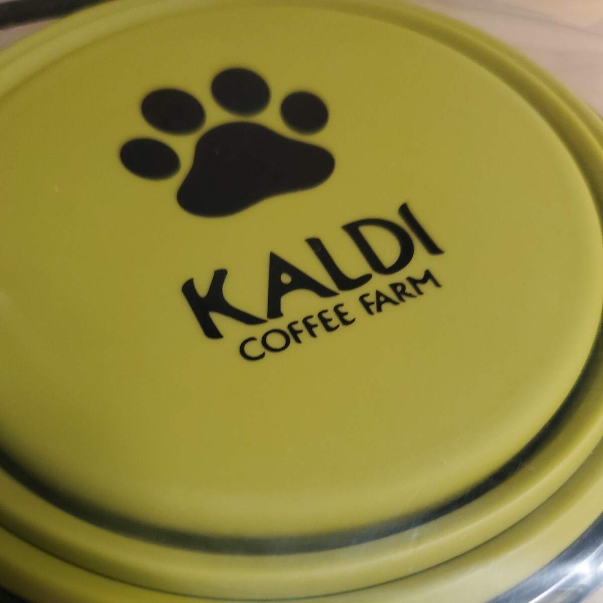 カルディ　いぬの日　折りたたみボウル　シリコン　水飲み　ペタンコボウル　新品未開封　KALDI　犬の日　キャメル珈琲 お皿　カラビナ付き_画像5