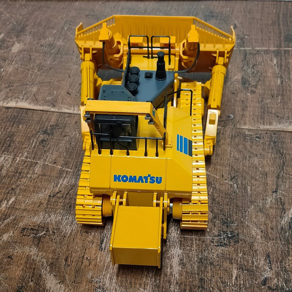 Yahoo!オークション - RC 1/50 ブルドーザー KOMATSU D575 A-3 Yahoo!オークション - RC 1/50 ブルドーザー KOMATSU D575 A-3
